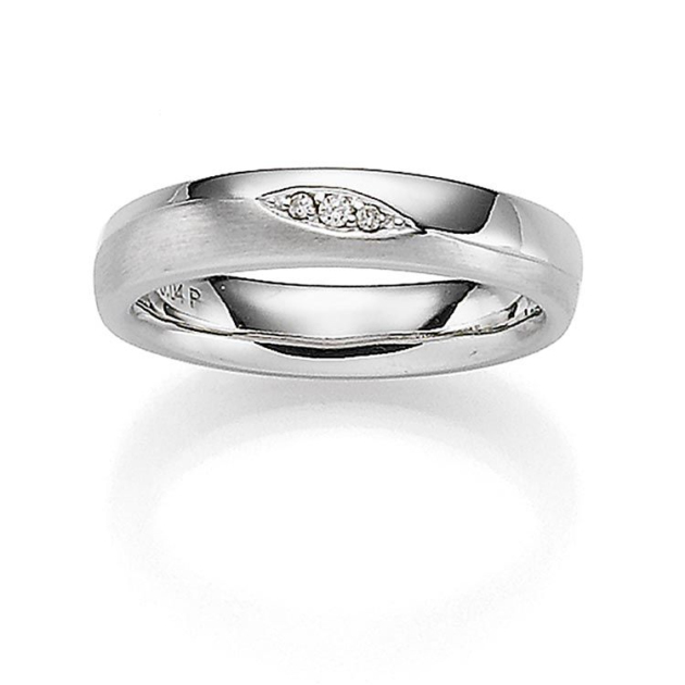 Damenring mit 3 Brillanten zus. 0,04ct.
